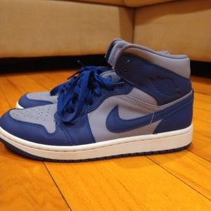 Nike Air Jordan 1 DH7821 500 Iron Purple/Blue Georgetown Colors Youth Size 9 YS